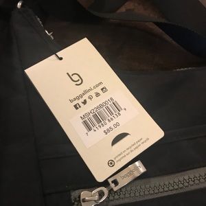Crossbody bag